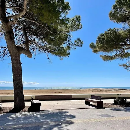 Antares Piazza Fontana Apartment Lignano Sabbiadoro